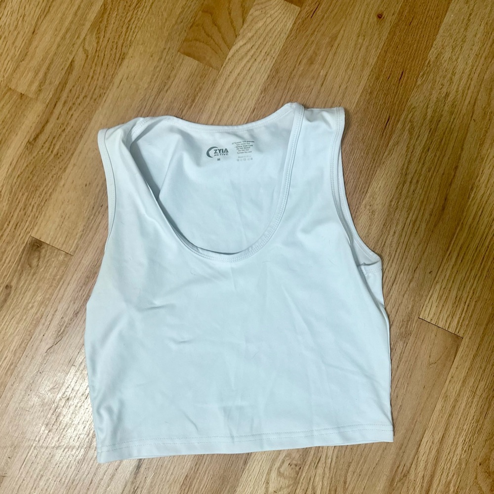 White Zyia stronger tank